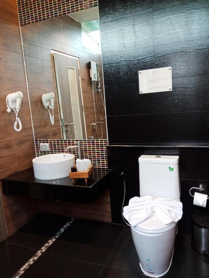 Keang Kluen Talay Resort Haad Chao Samran Extérieur photo